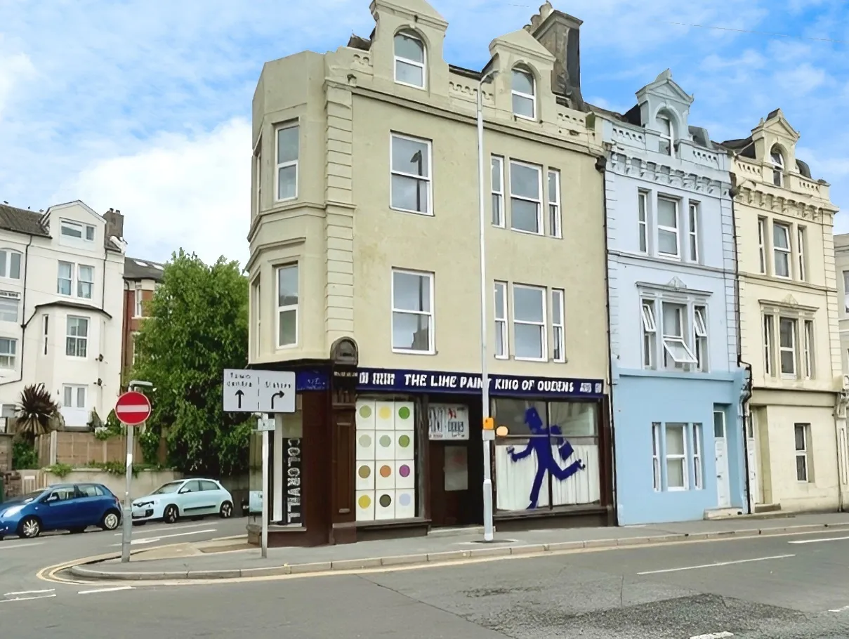 4 bed Commercial Property