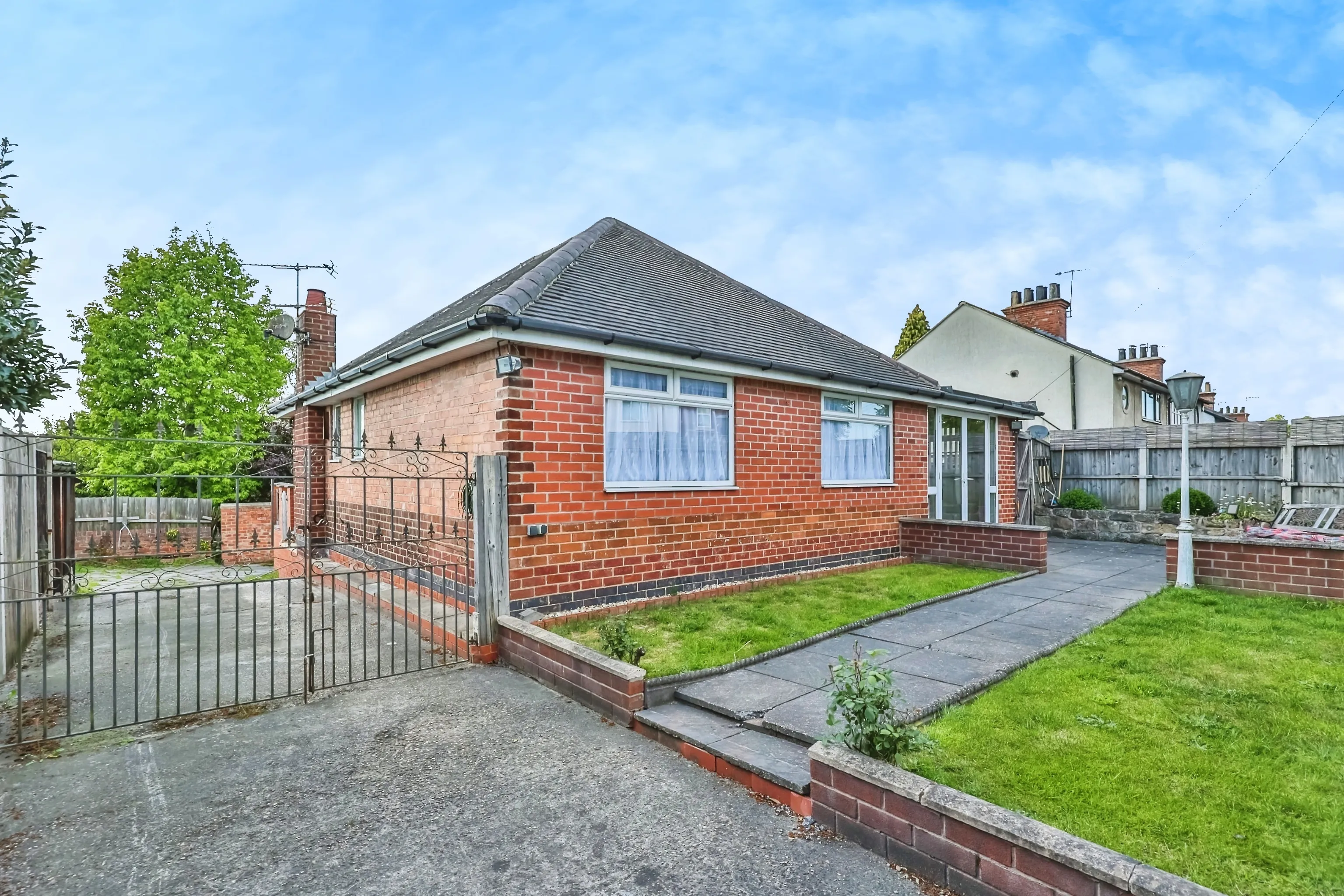 2 bed Detached Bungalow