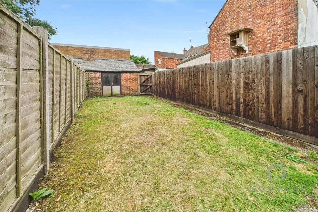 4 bed End of Terrace