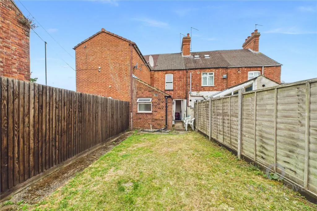 4 bed End of Terrace