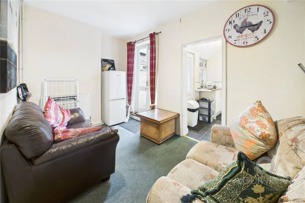 4 bed End of Terrace