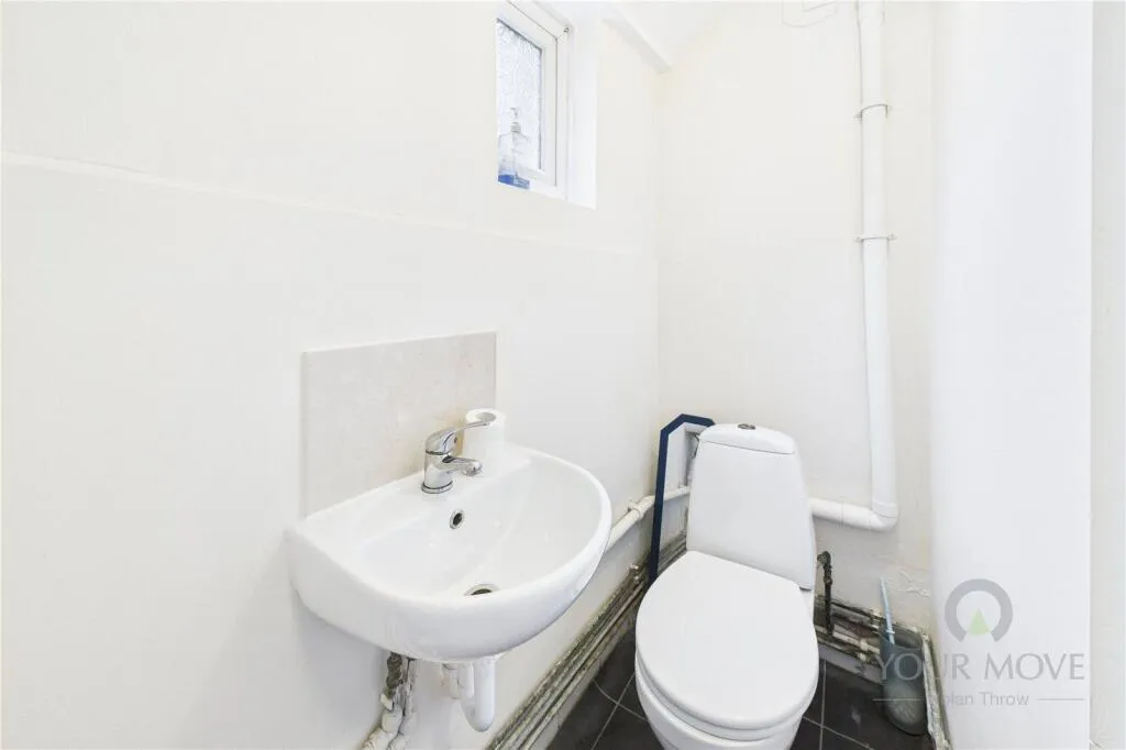 4 bed End of Terrace