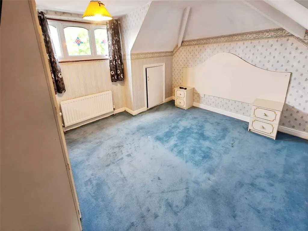 5 bed Bungalow