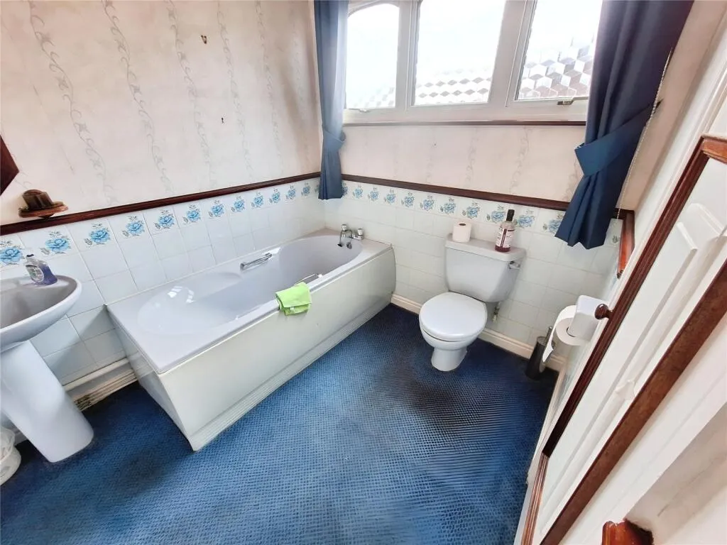 5 bed Bungalow