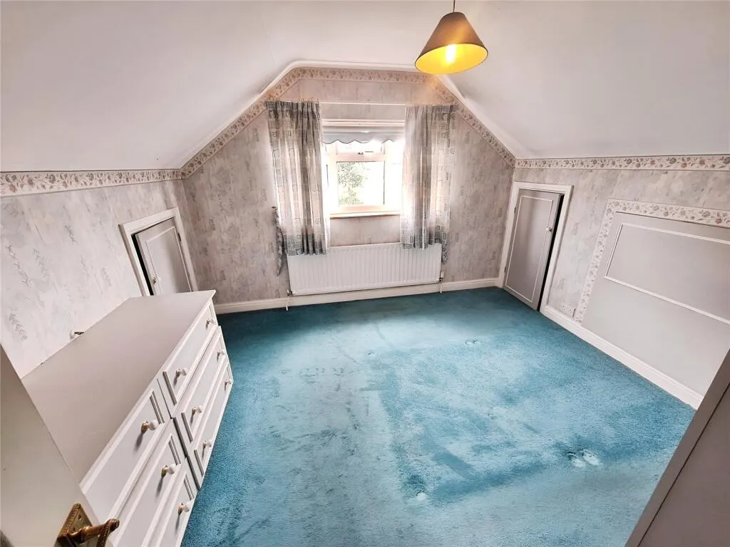 5 bed Bungalow