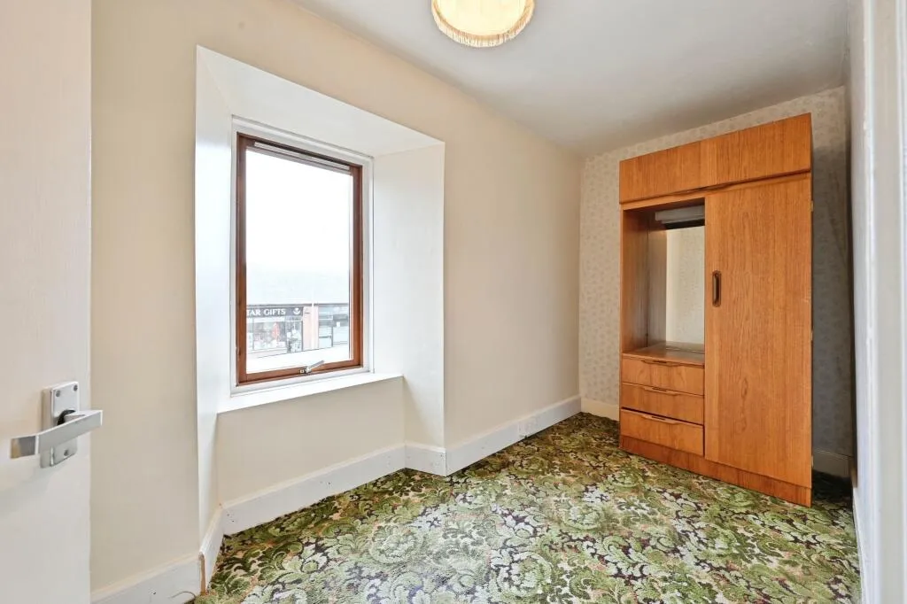 5 bed Terraced