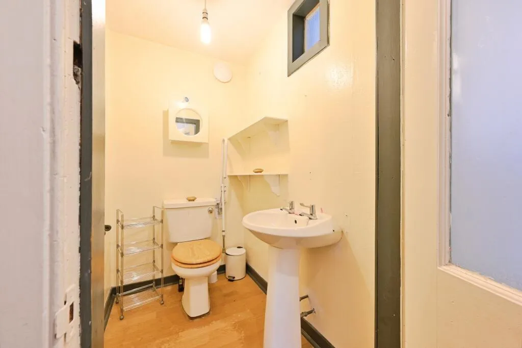 5 bed Terraced