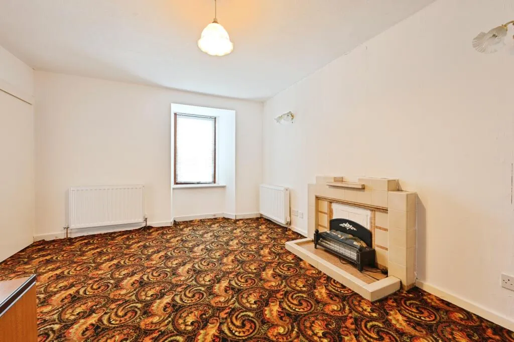 5 bed Terraced