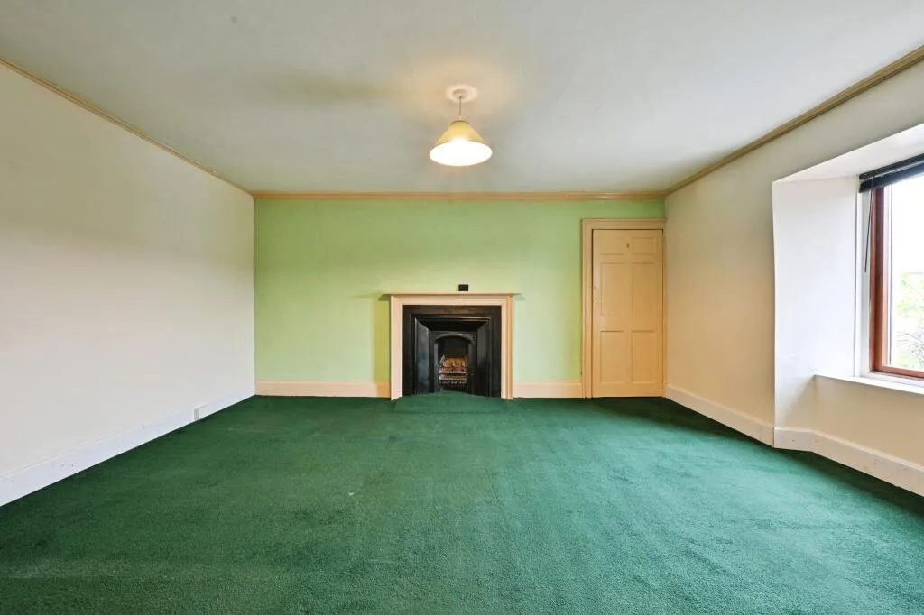 5 bed Terraced
