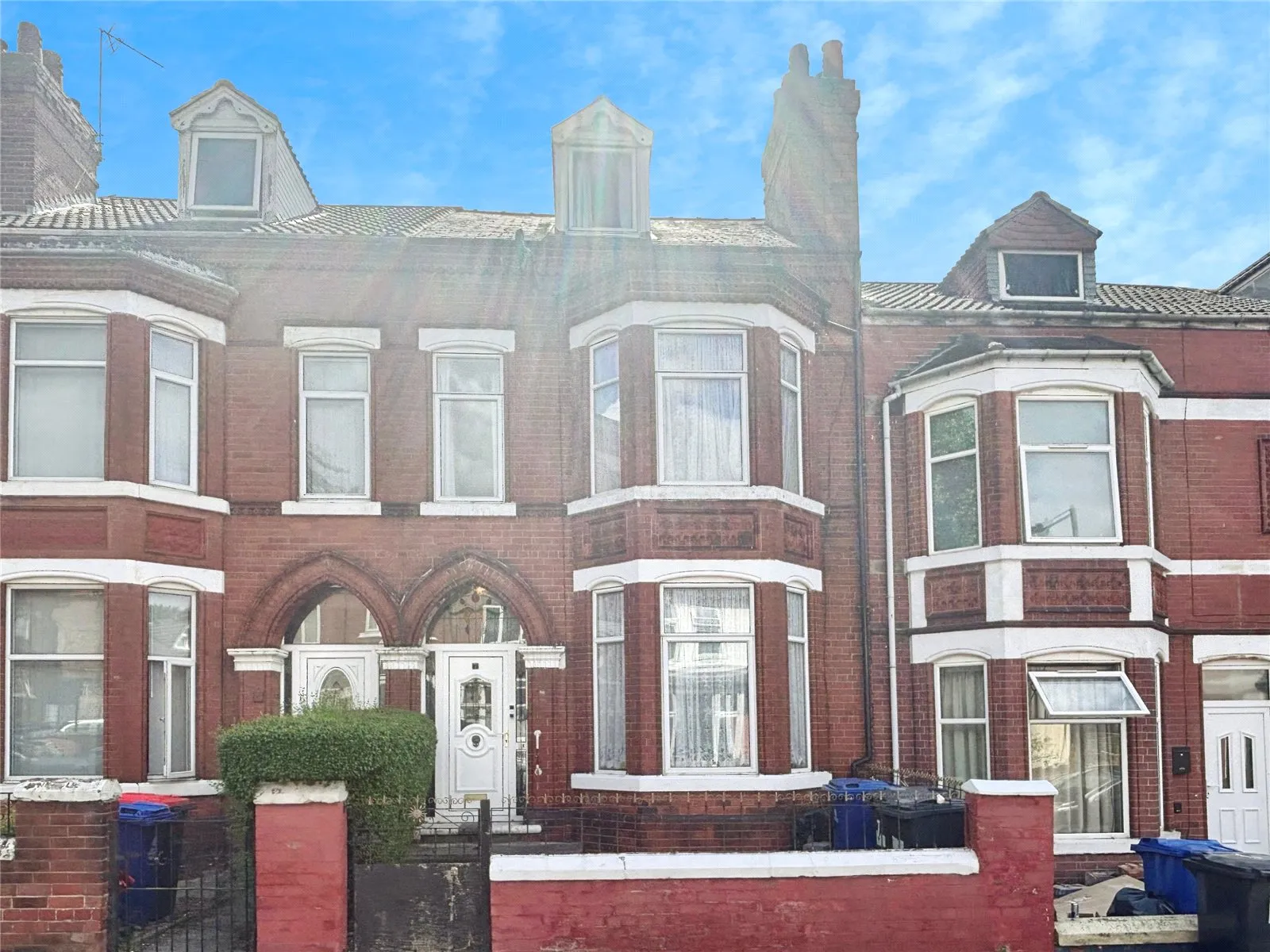4 bed Terraced