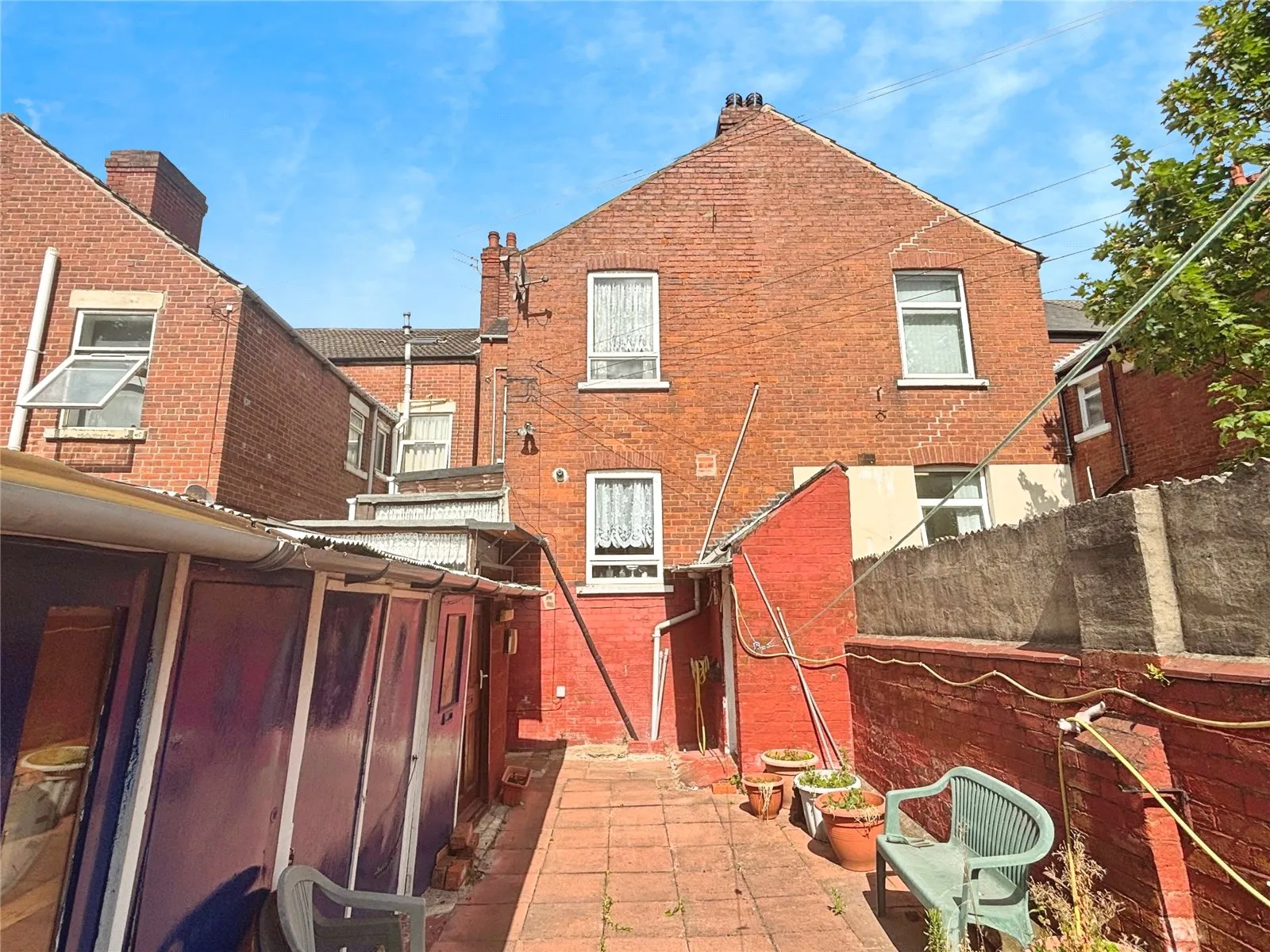 4 bed Terraced