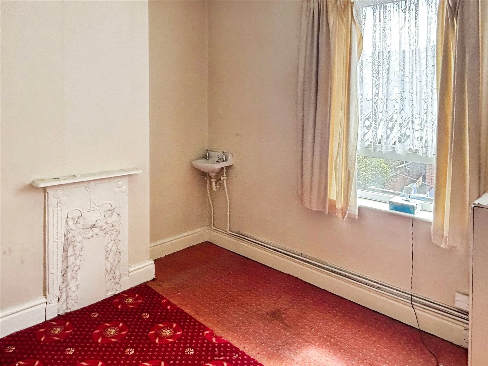 4 bed Terraced