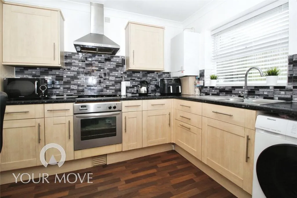 1 bed Ground Flat
