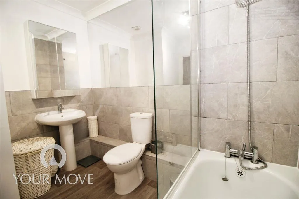1 bed Ground Flat