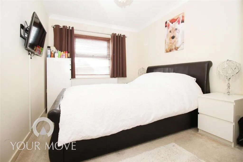 1 bed Ground Flat