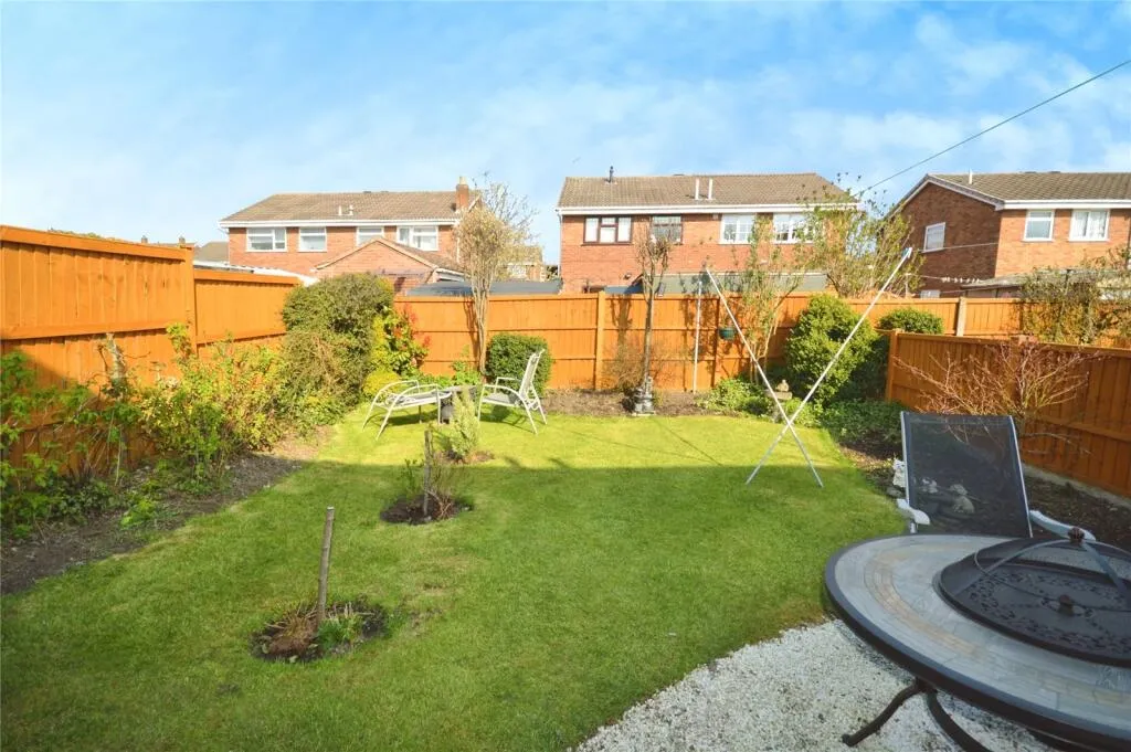 3 bed Semi-Detached