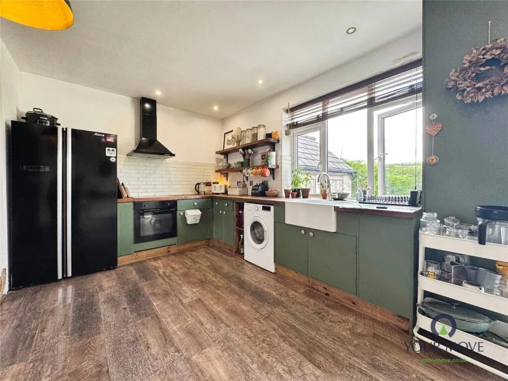 3 bed End of Terrace