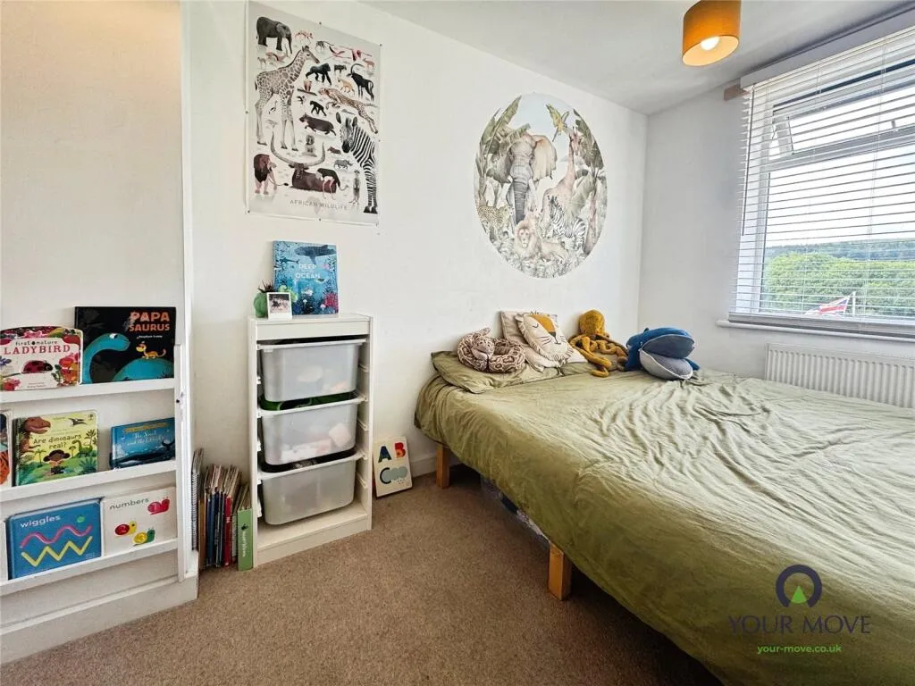 3 bed End of Terrace