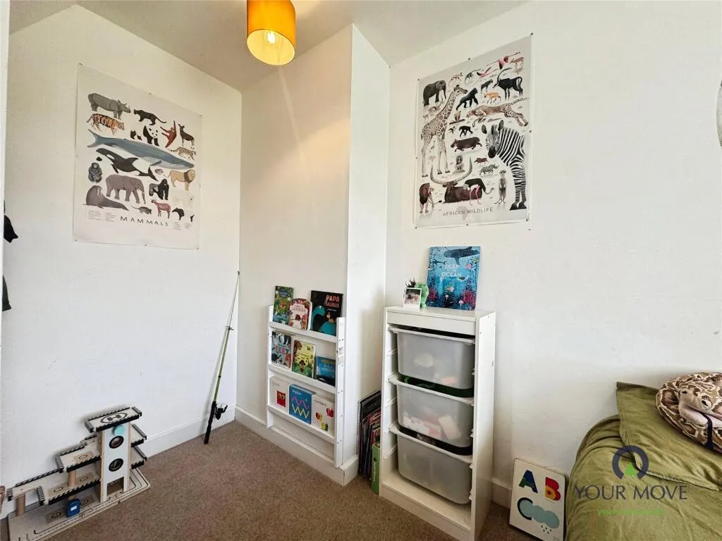 3 bed End of Terrace