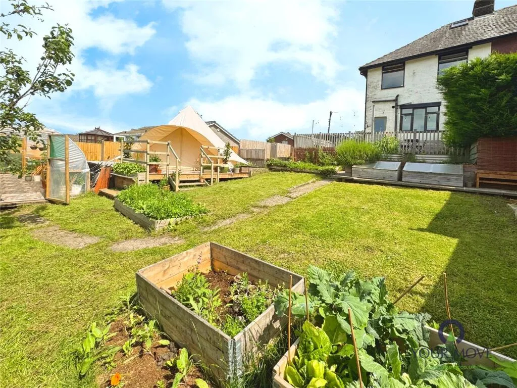 3 bed End of Terrace