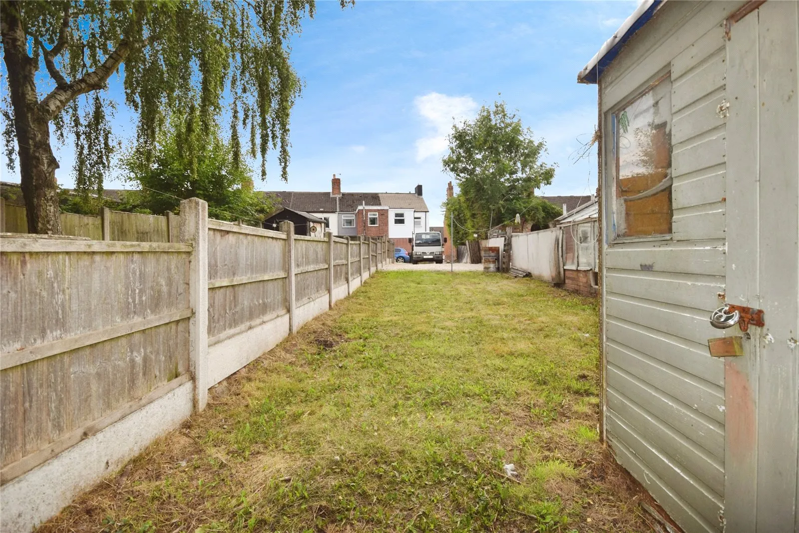 3 bed End of Terrace