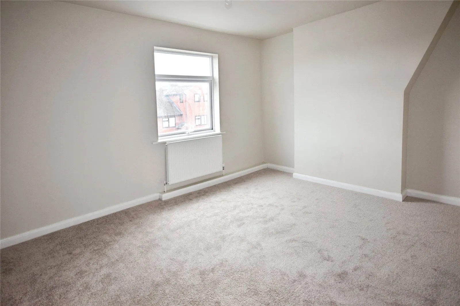 3 bed End of Terrace