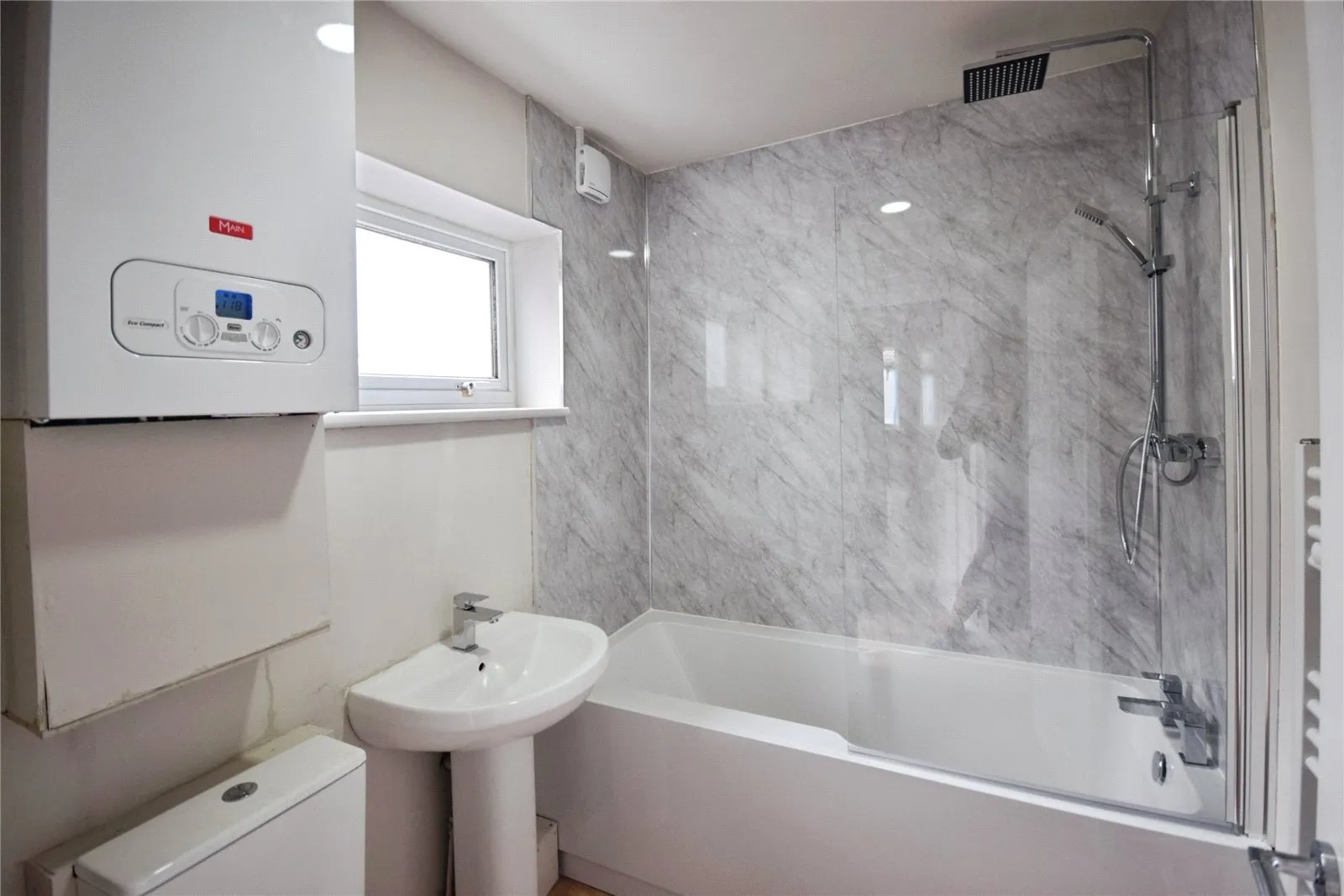 3 bed End of Terrace