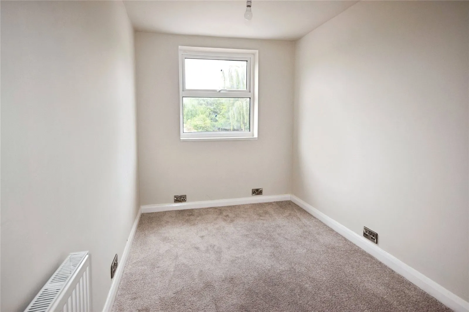 3 bed End of Terrace