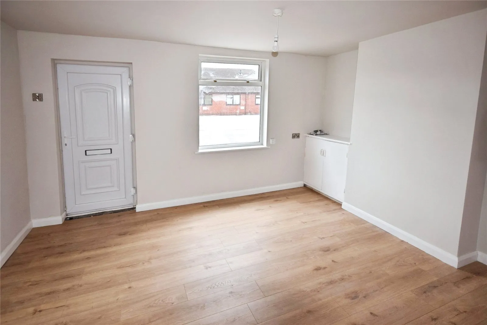 3 bed End of Terrace