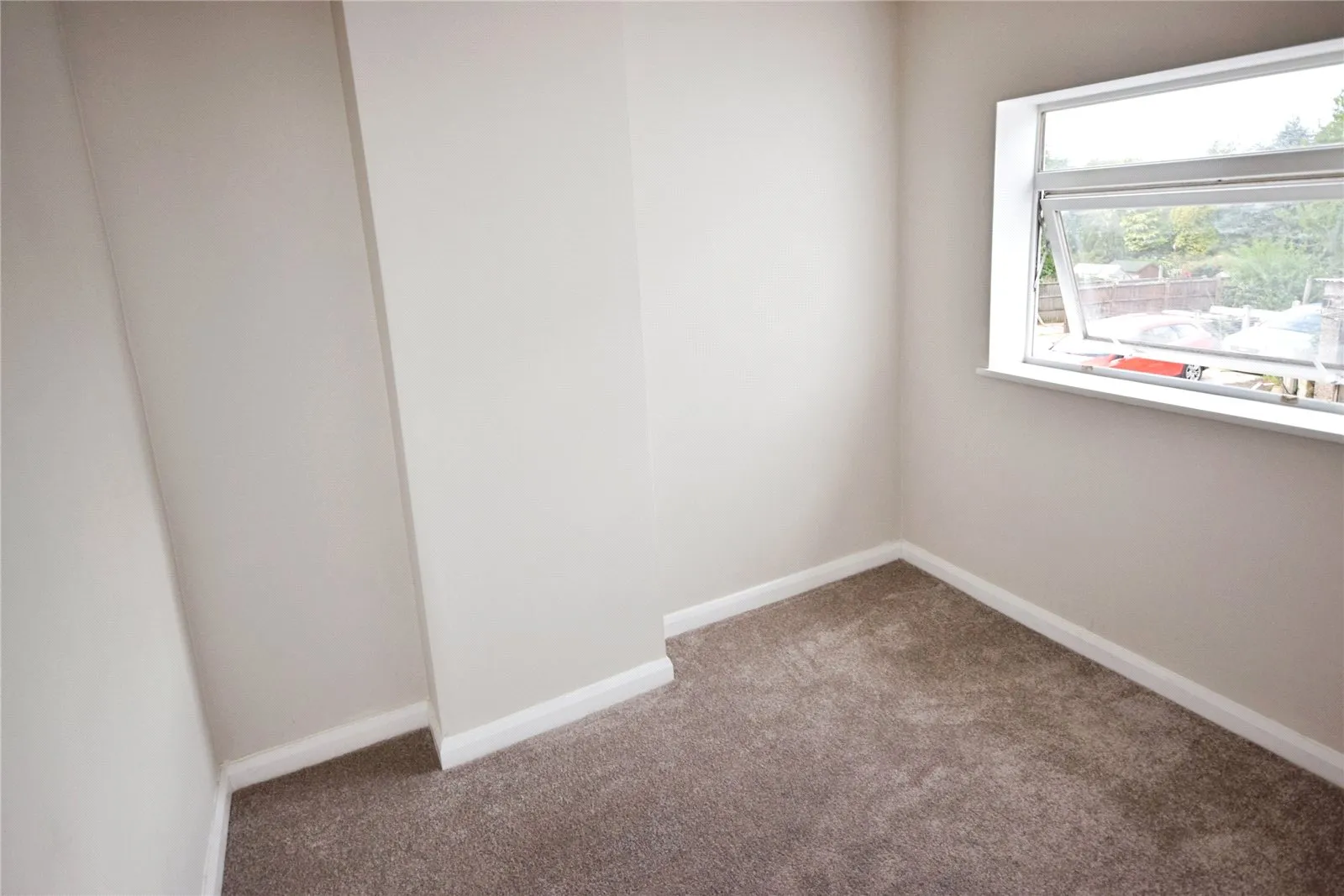 3 bed End of Terrace