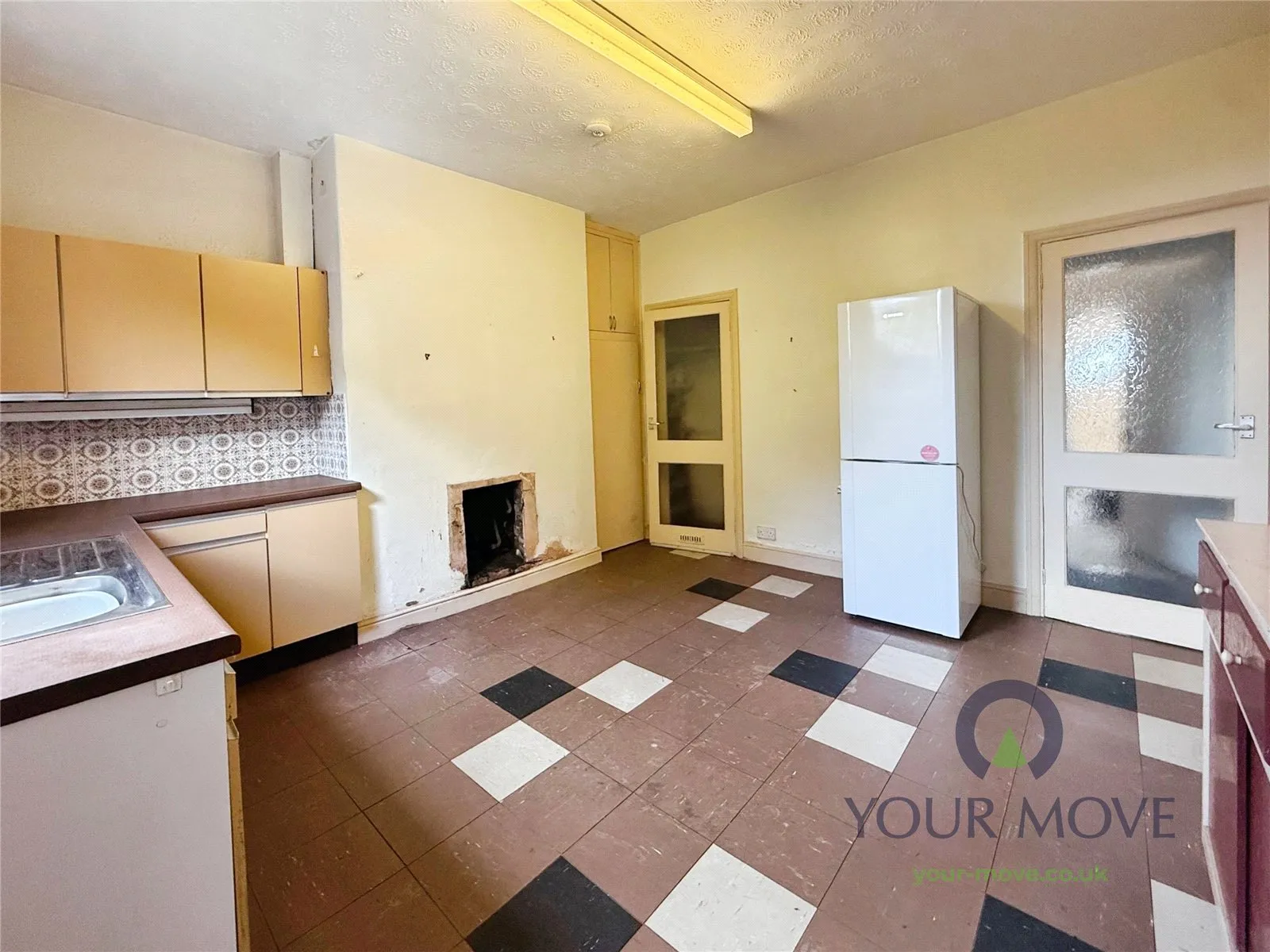 3 bed End of Terrace