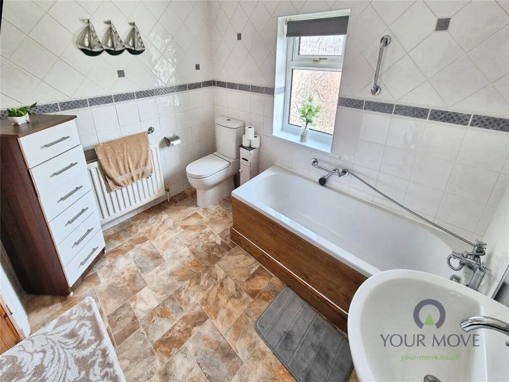 3 bed Town House
