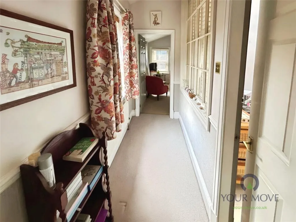 4 bed Semi-Detached
