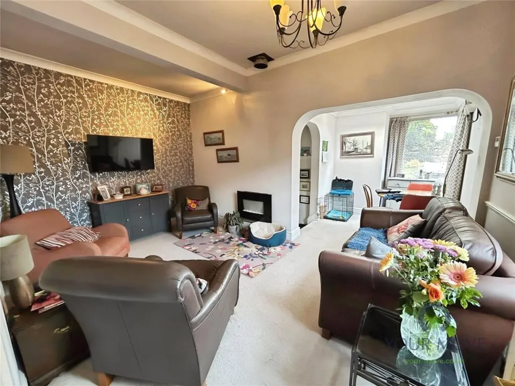4 bed Semi-Detached