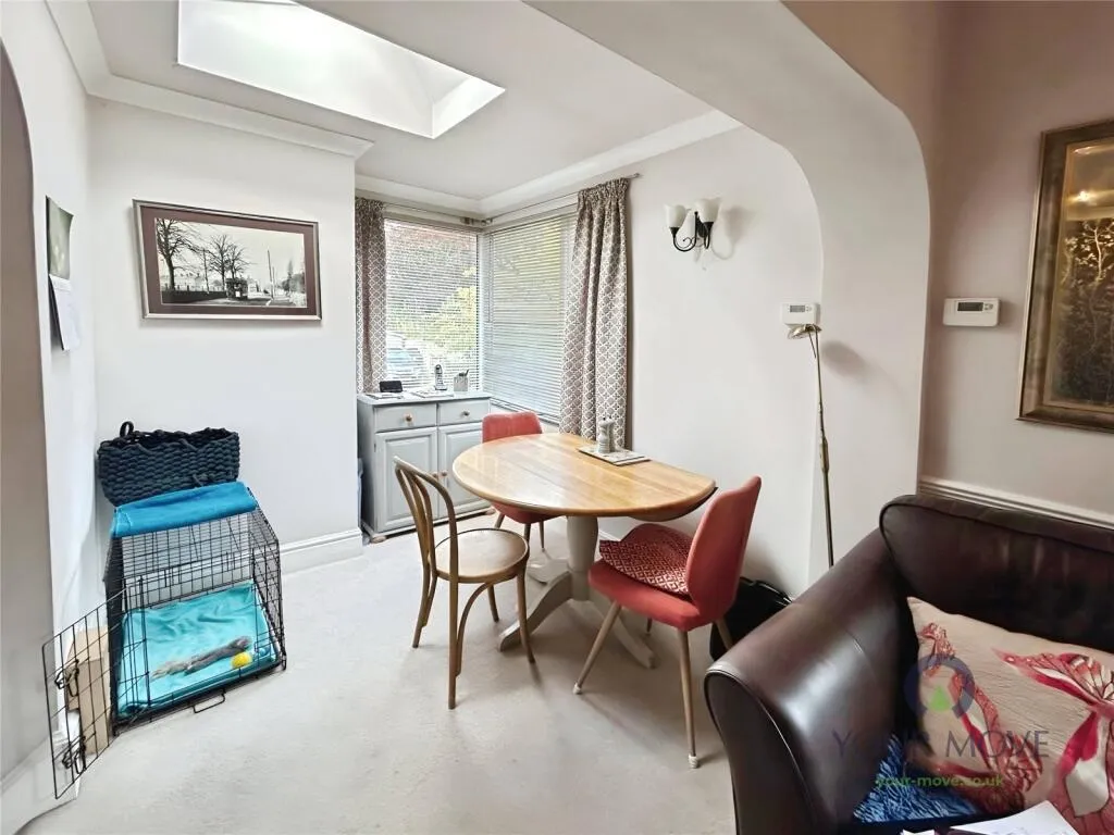4 bed Semi-Detached