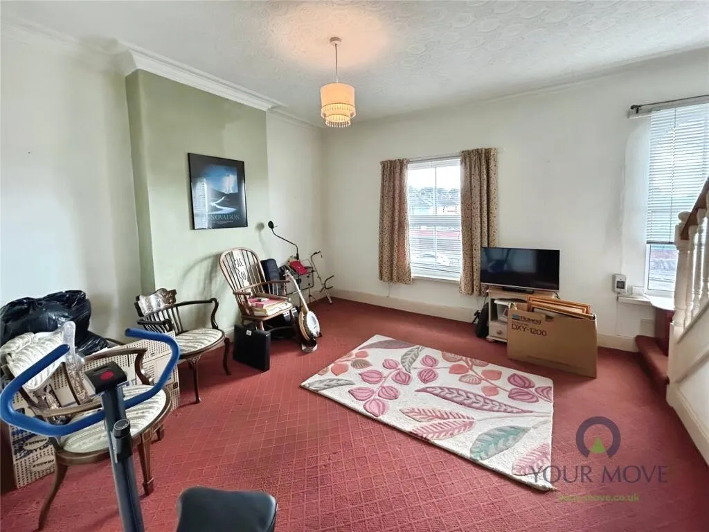 4 bed Semi-Detached