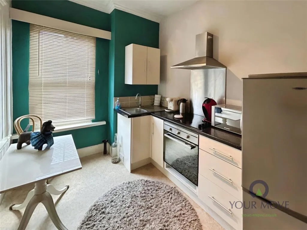 4 bed Semi-Detached