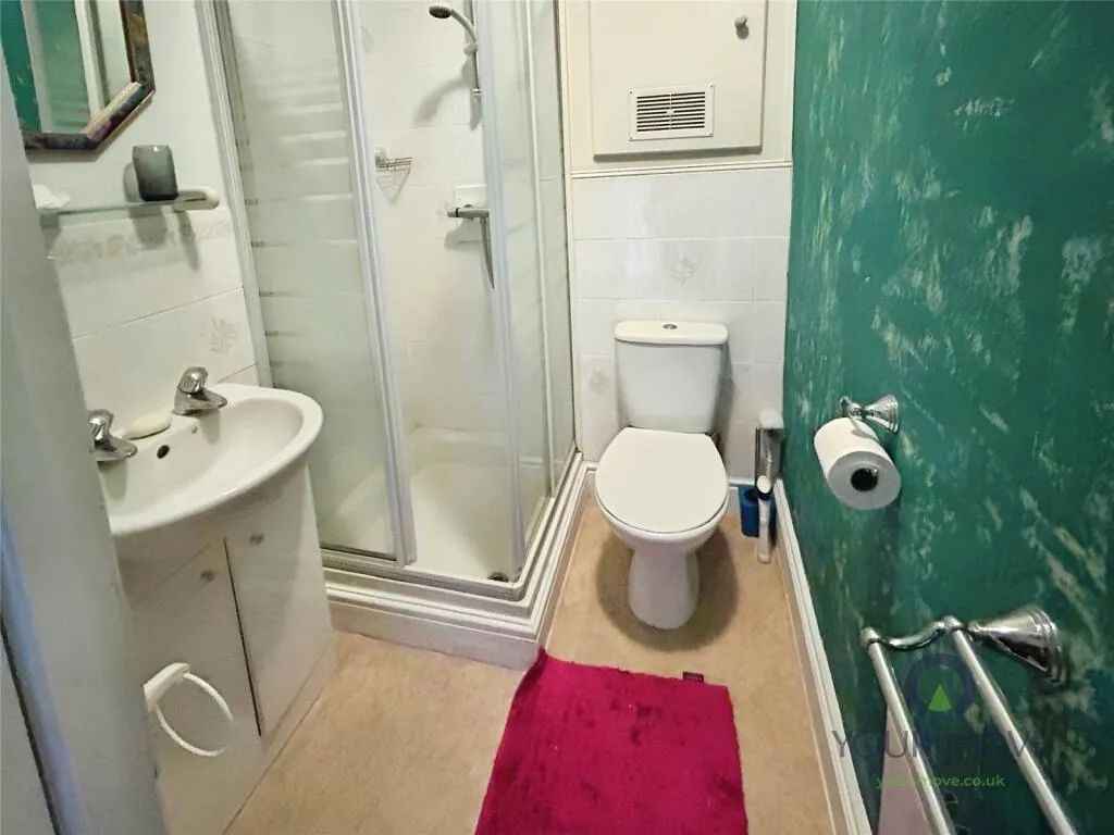 4 bed Semi-Detached