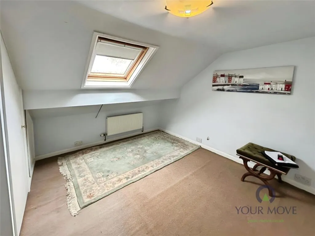 4 bed Semi-Detached
