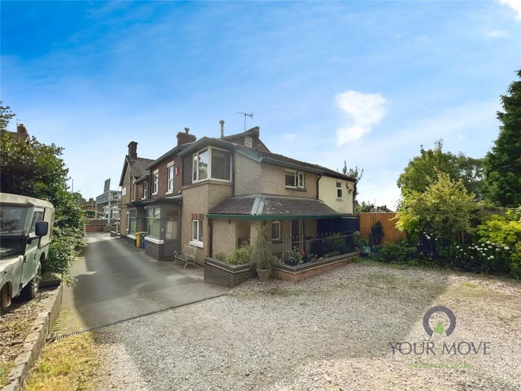 4 bed Semi-Detached
