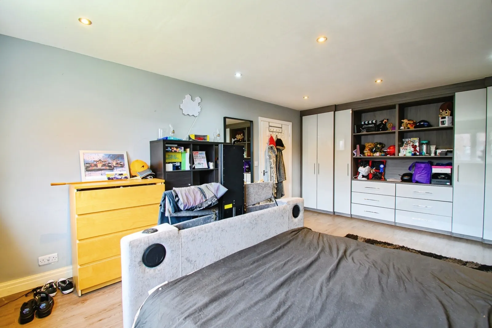 4 bed Detached