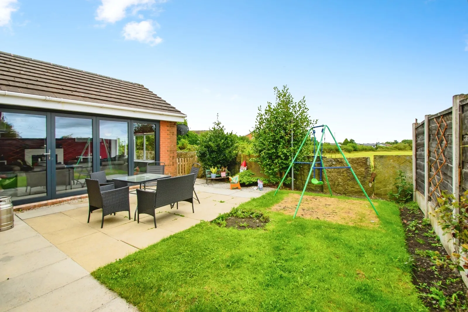 4 bed Detached