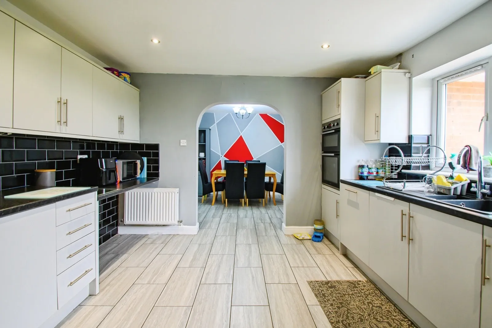 4 bed Detached