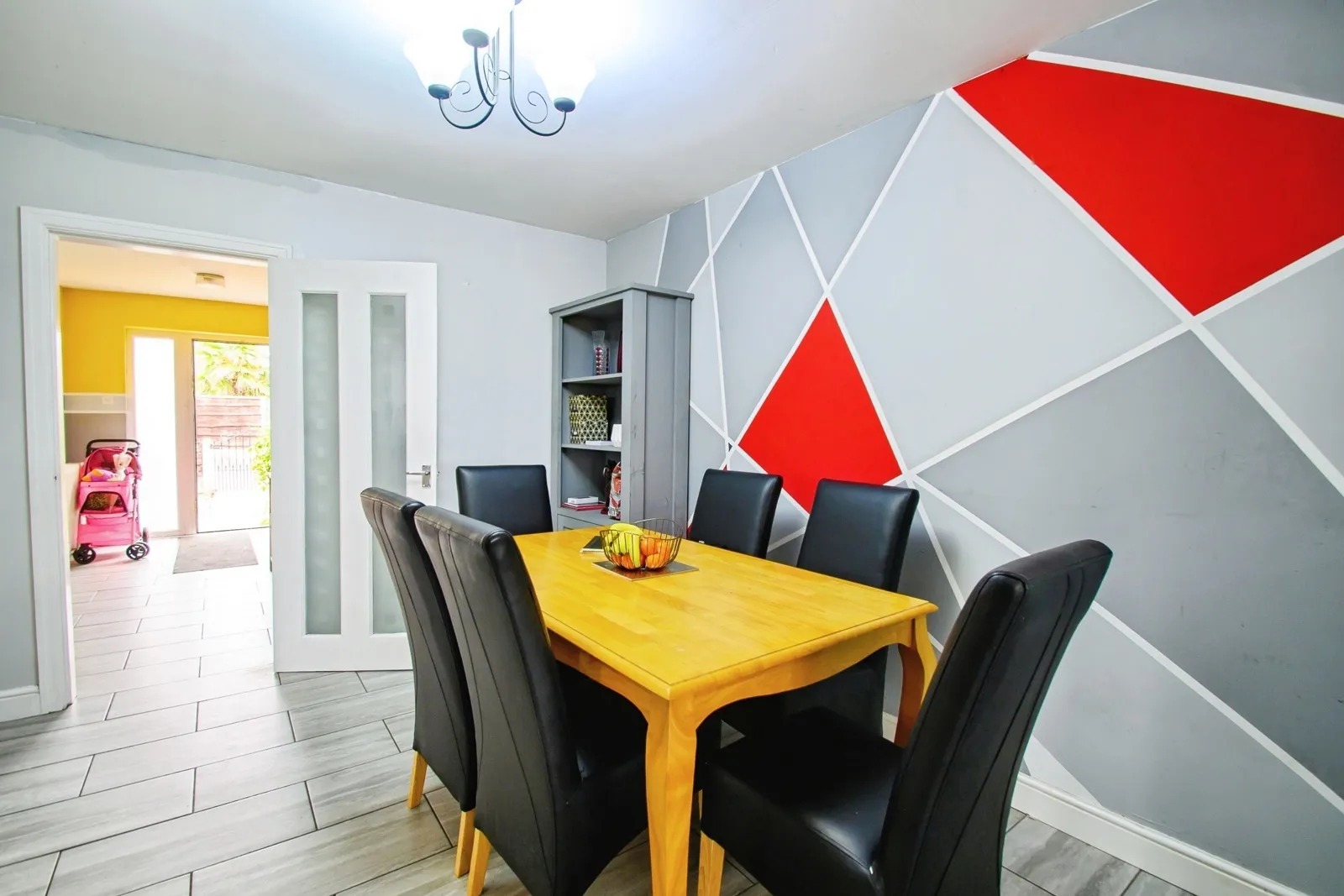 4 bed Detached