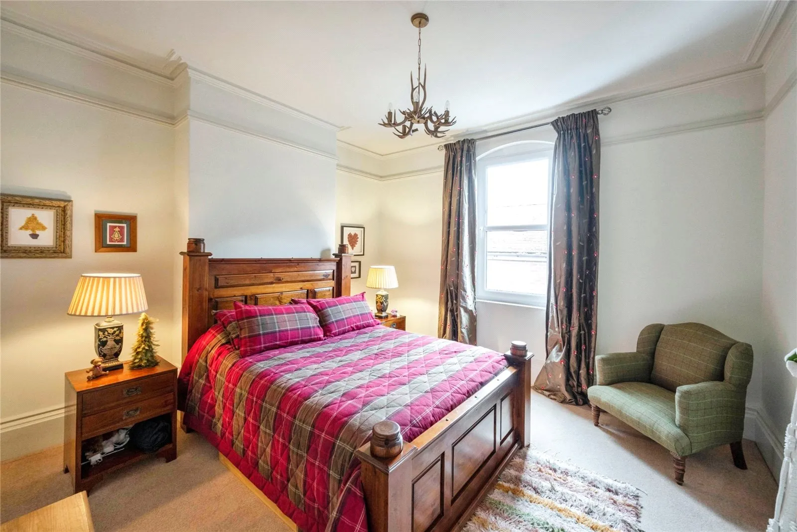 6 bed Semi-Detached