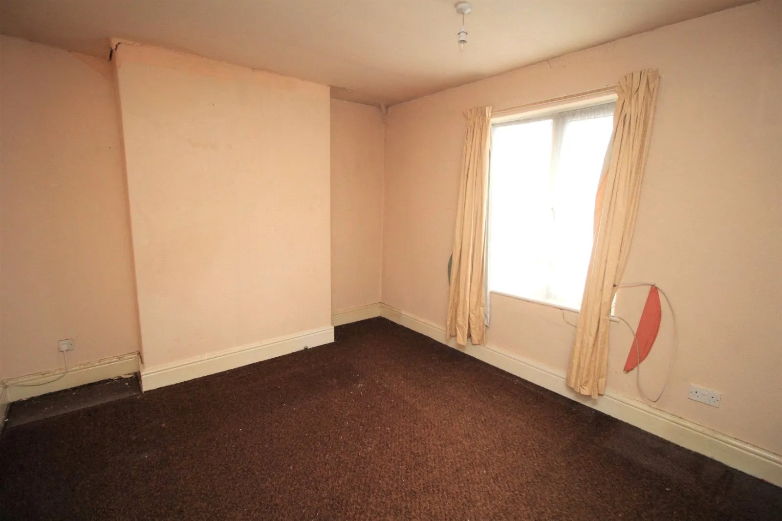 3 bed Semi-Detached