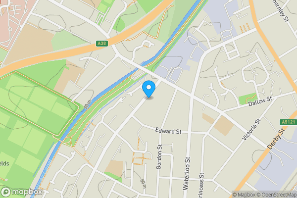 Freehold Vacant Three Bedroom Terrace House