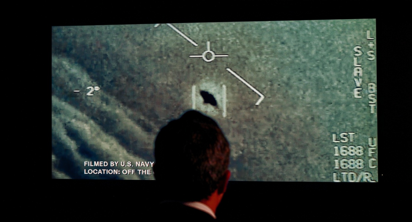 2012 video shows military personnel discussing non-human intelligence