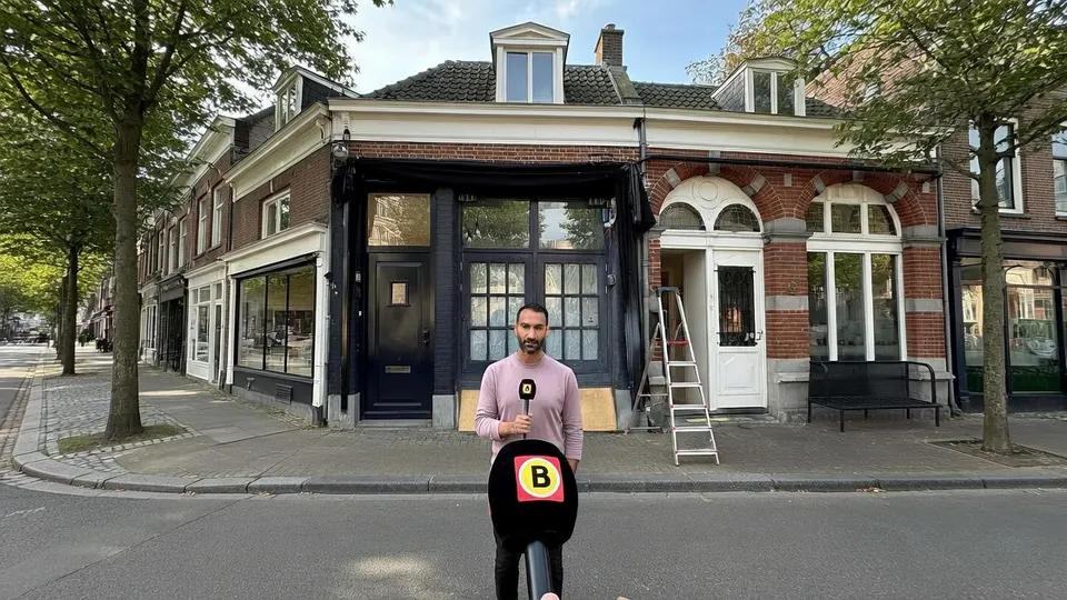Verslaggever voor restaurant El Puerto in Breda, waar een explosie de gevel beschadigde