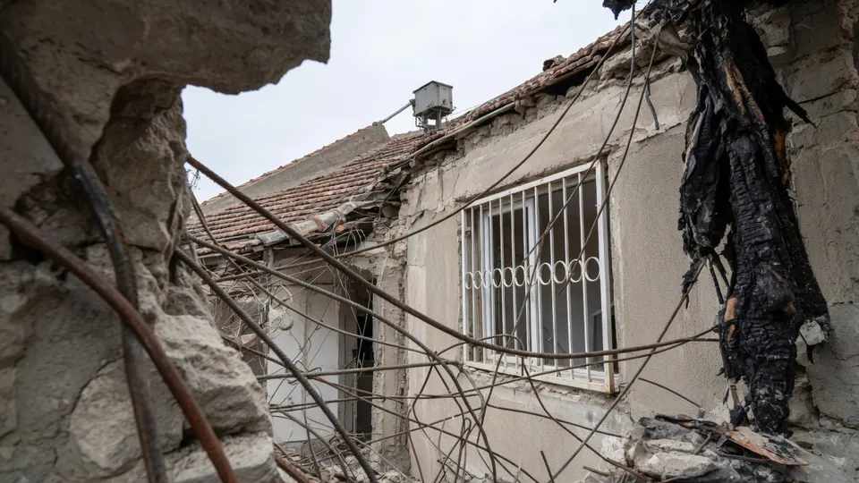 Beschadigd huis na een incident met een drone in Roemenië